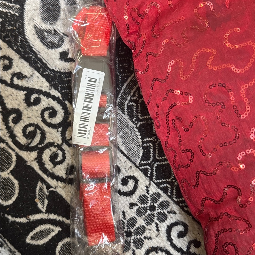 NWT Red Dog Collar and Leash. Never been opened. Has a lot of adjustment pieces. - Picture 2 of 14